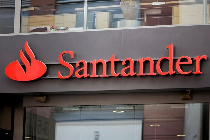 Santander backs Milton Keynes "data science uni"